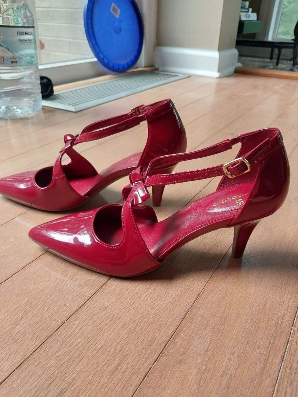 Bandolino Red Patent Leather T-Strap Kitten Heel Pumps
